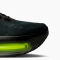 Vomero Premium Black Volt
